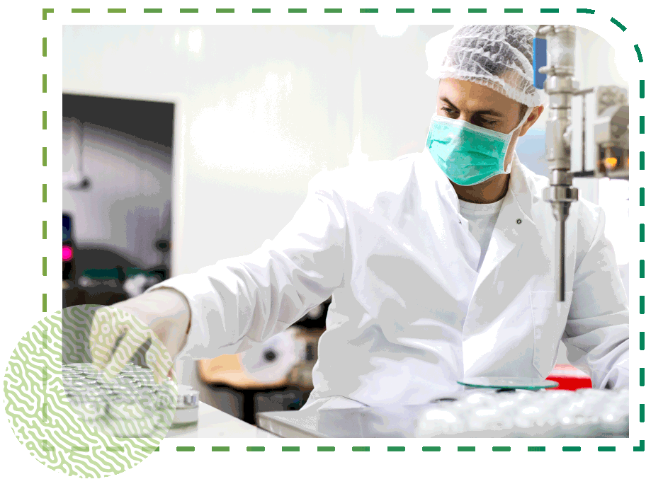 Une personne en laboratoire manipule des équipements, illustrant des activités biotechnologiques ou pharmaceutiques.